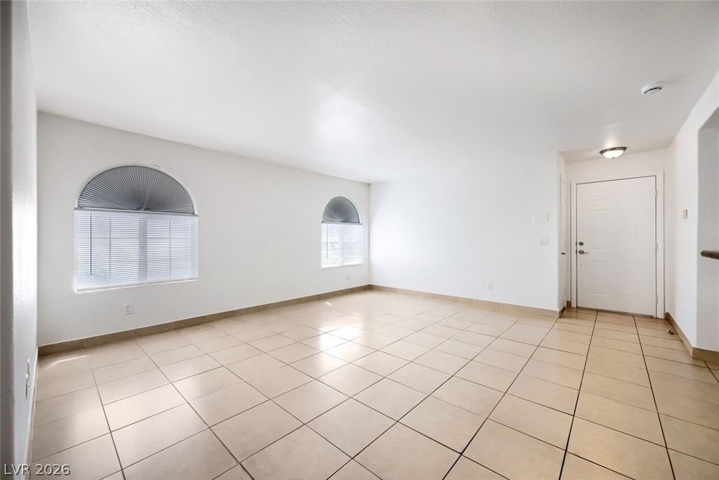 9325 W Desert Inn Road - Photo 5