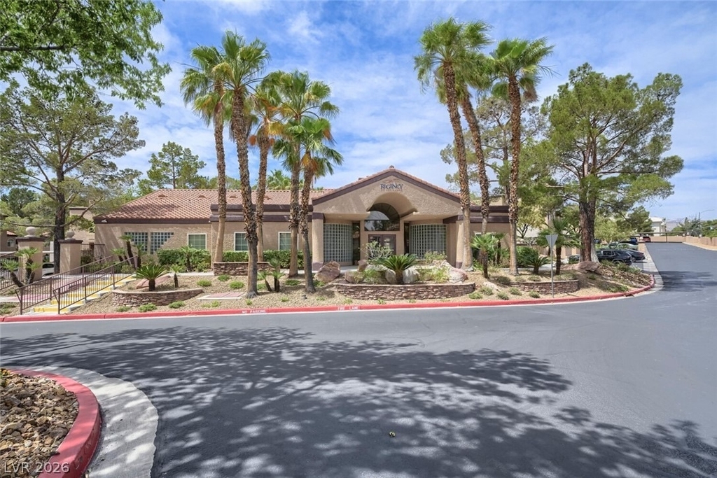 9325 W Desert Inn Road - Photo 21