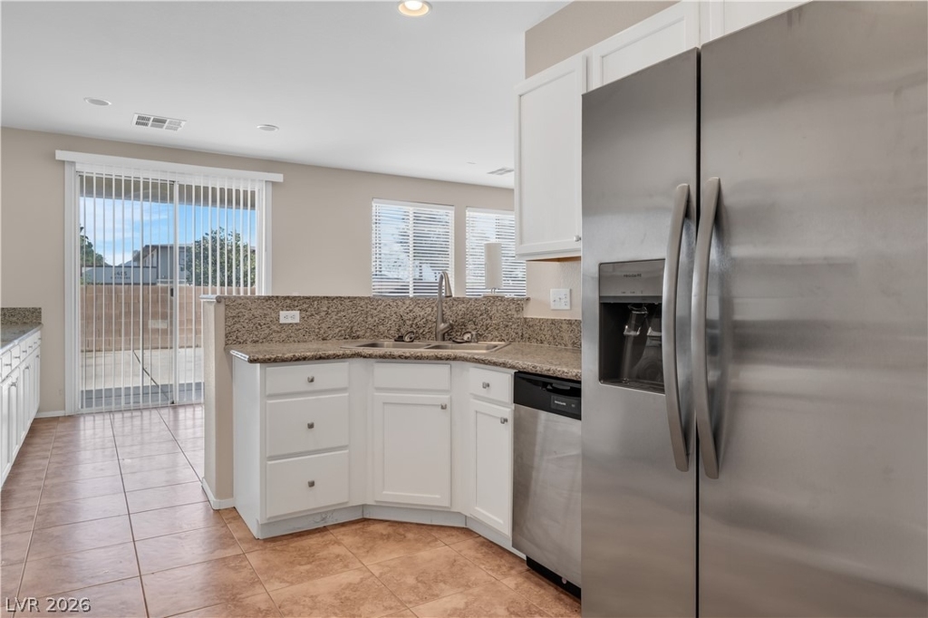 6423 Alderlyn Avenue - Photo 3
