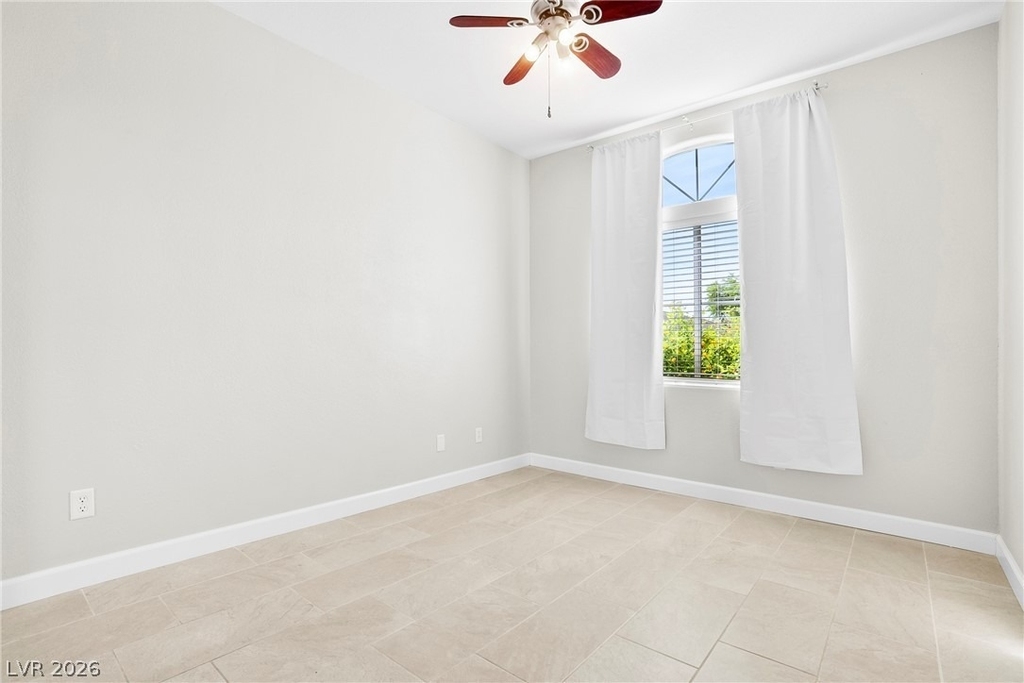 8824 Iron Hitch Avenue - Photo 17