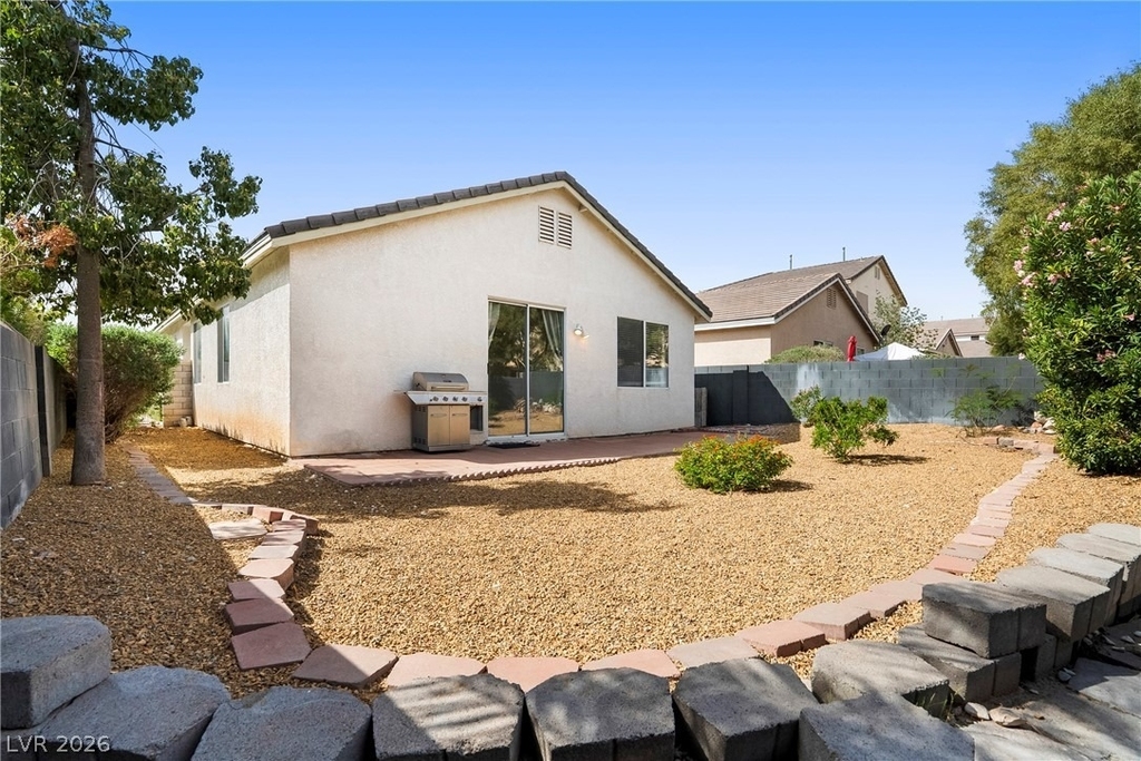 8824 Iron Hitch Avenue - Photo 27