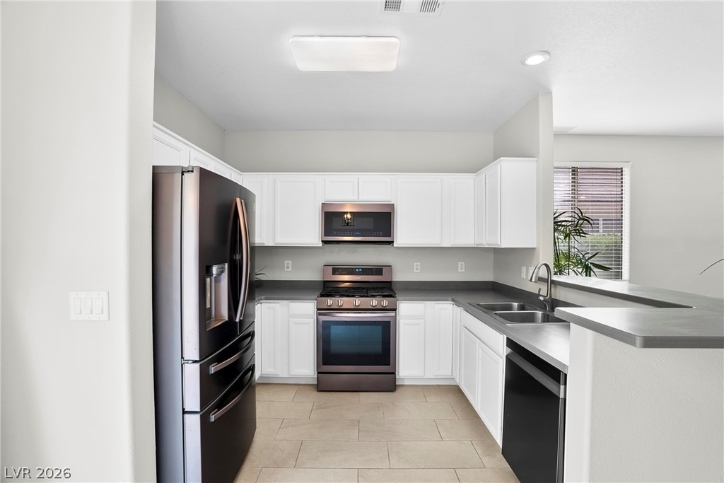 8824 Iron Hitch Avenue - Photo 10