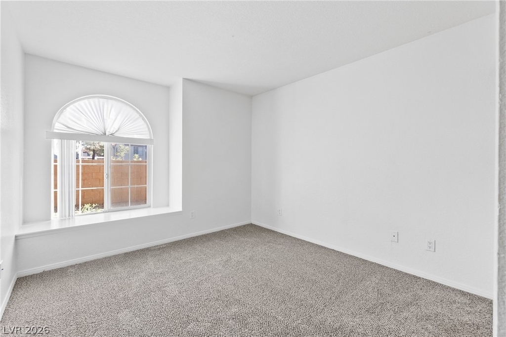9325 W Desert Inn Road - Photo 11