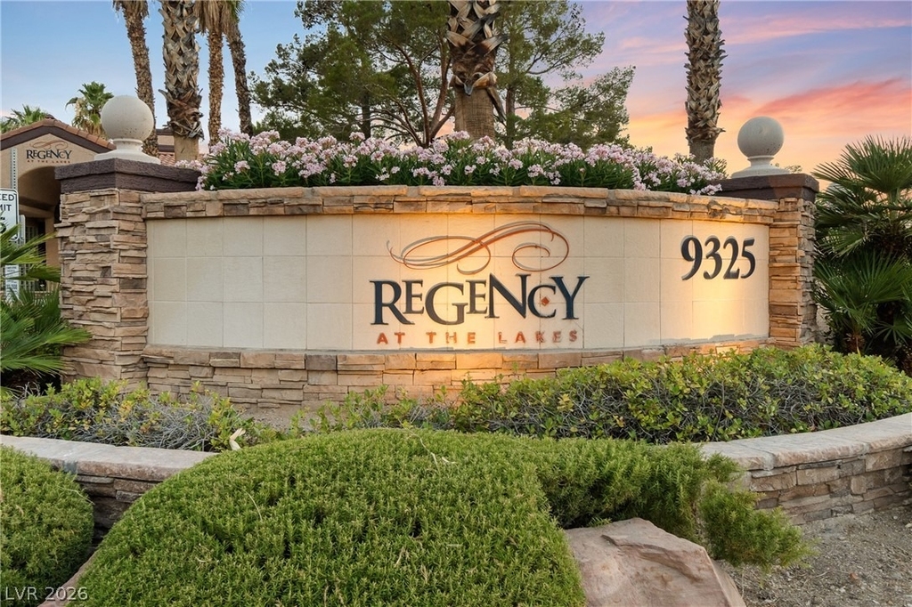 9325 W Desert Inn Road - Photo 26