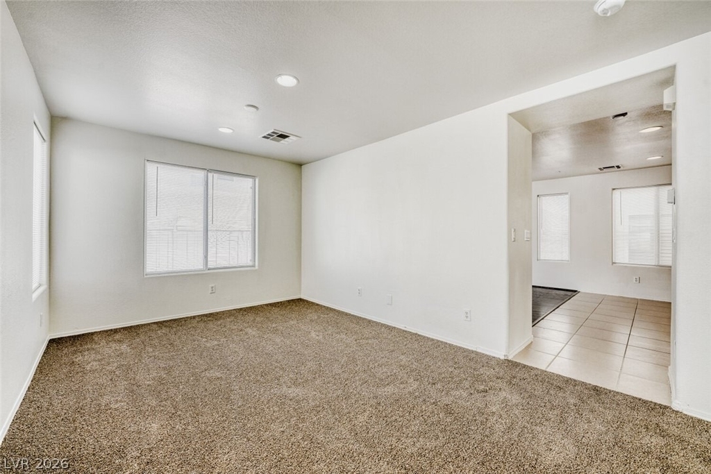 2562 Begonia Valley Avenue - Photo 4