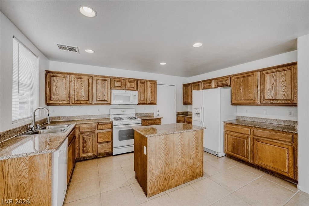 2562 Begonia Valley Avenue - Photo 6