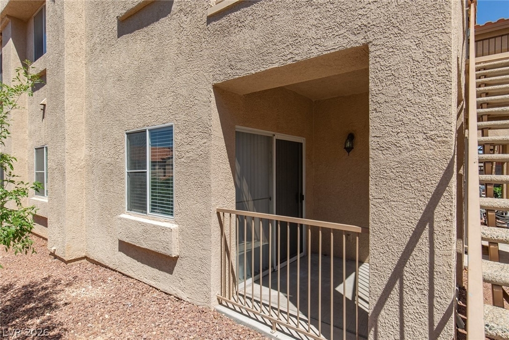 2110 Los Feliz Street - Photo 2