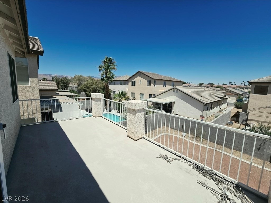 9034 Rochelle Avenue - Photo 6