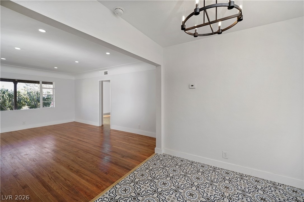 1140 Hillside Place - Photo 7