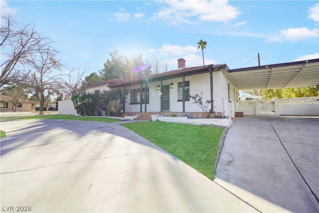 1140 Hillside Place - Photo 18