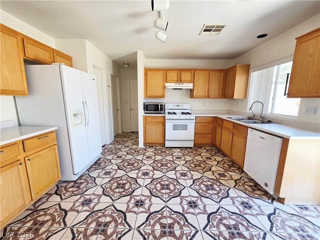 3114 Crownline Court - Photo 3