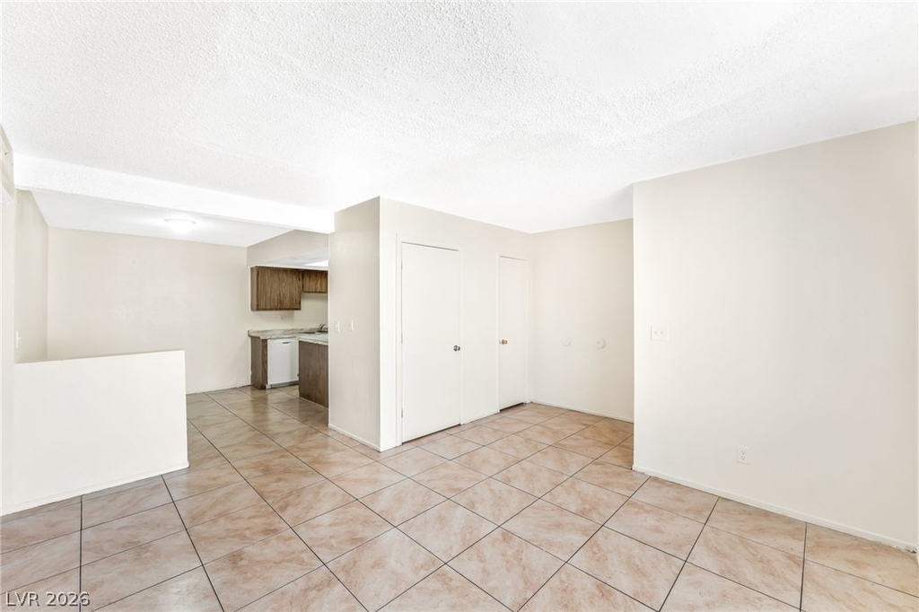 5309 W Cheyenne Avenue - Photo 4