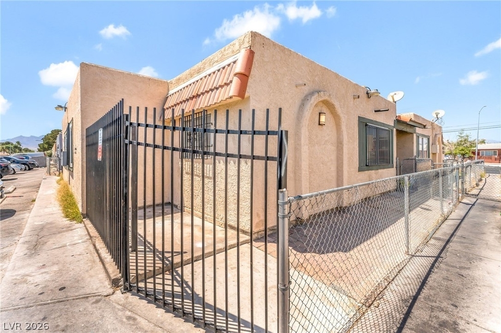 5309 W Cheyenne Avenue - Photo 1