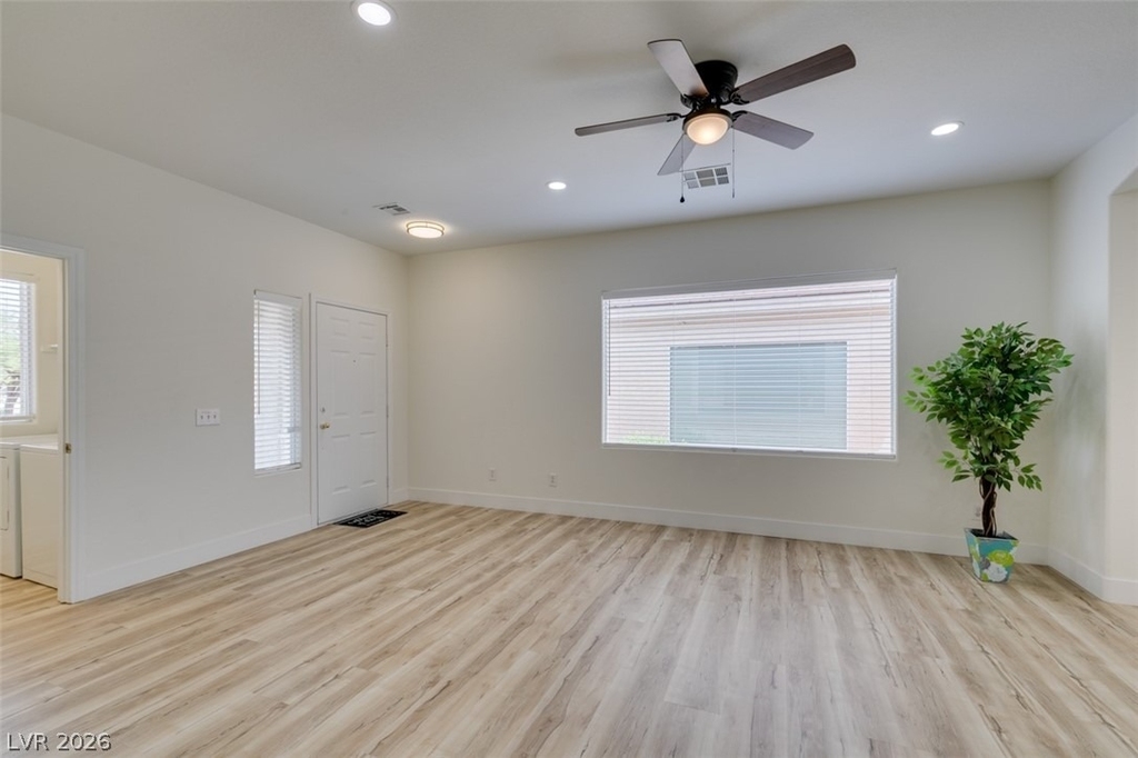 10959 Pumpkin Ridge Avenue - Photo 4