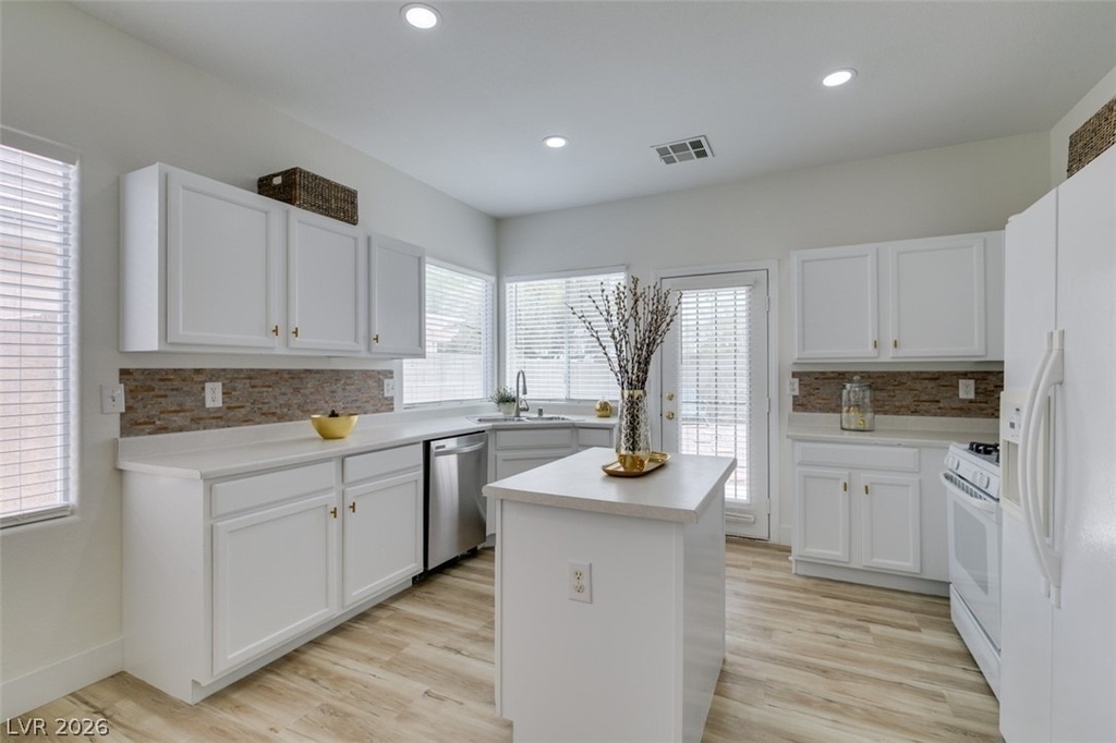 10959 Pumpkin Ridge Avenue - Photo 15