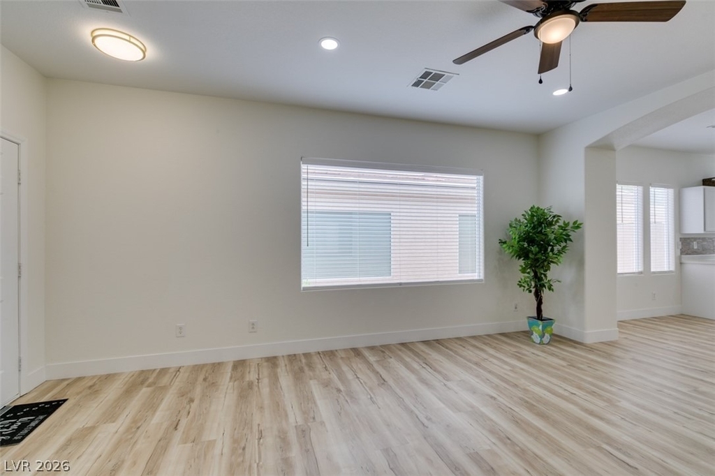 10959 Pumpkin Ridge Avenue - Photo 6