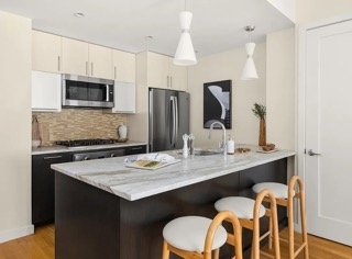 4th Avenue - Photo 3