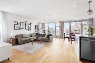 Metropolitan Avenue - Photo 8