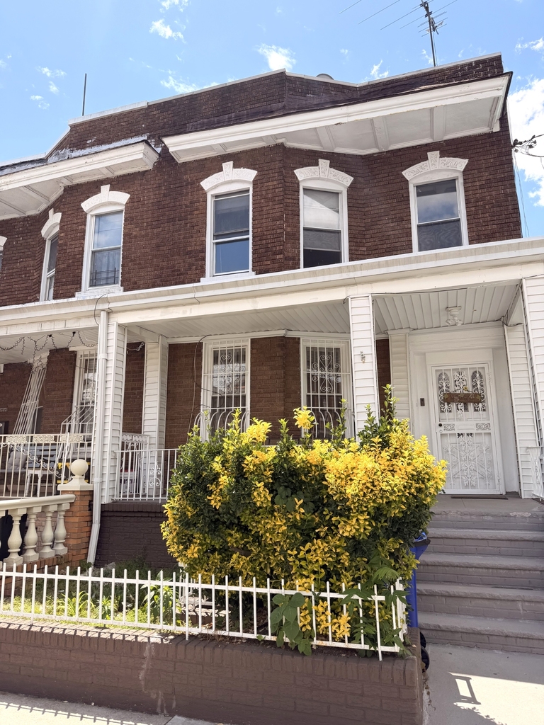 90-18 77th Street - Photo 7