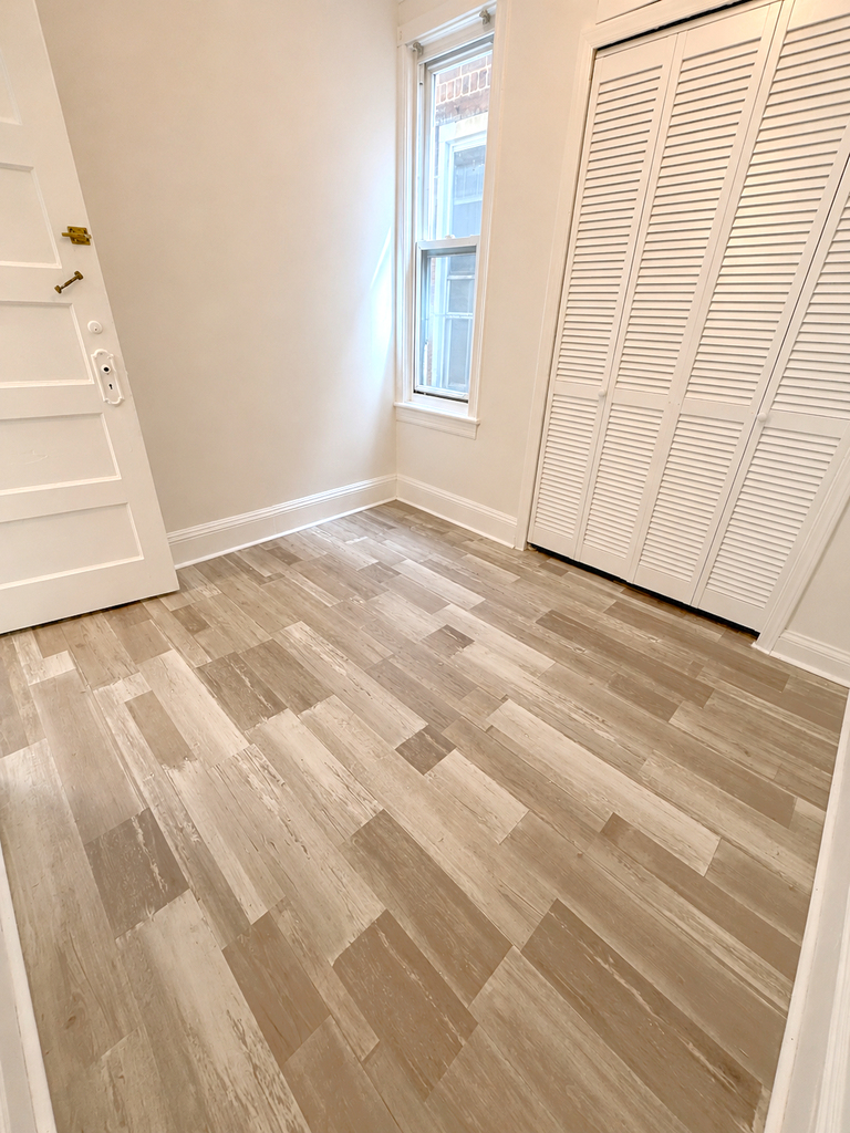 90-18 77th Street - Photo 5