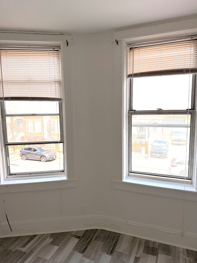 90-18 77th Street - Photo 3