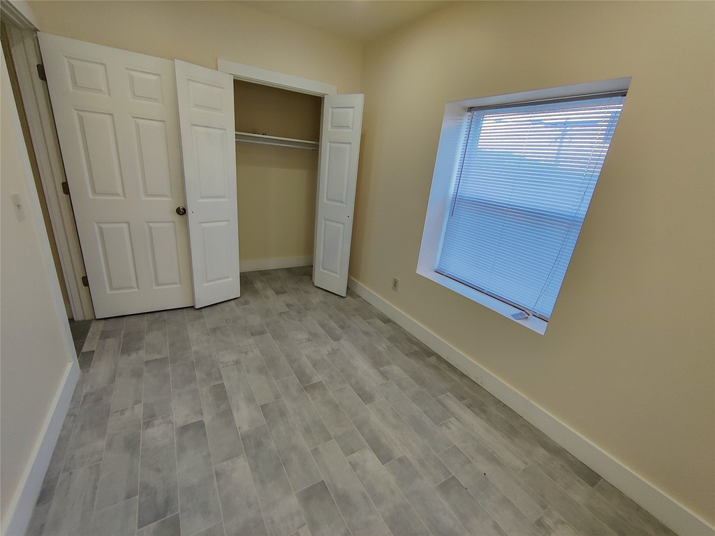 11 Avenue A - Photo 3