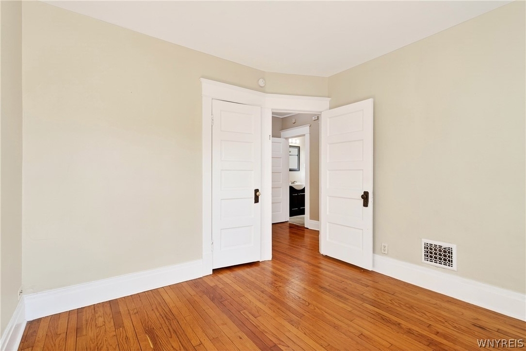 76 Vernon Place - Photo 11