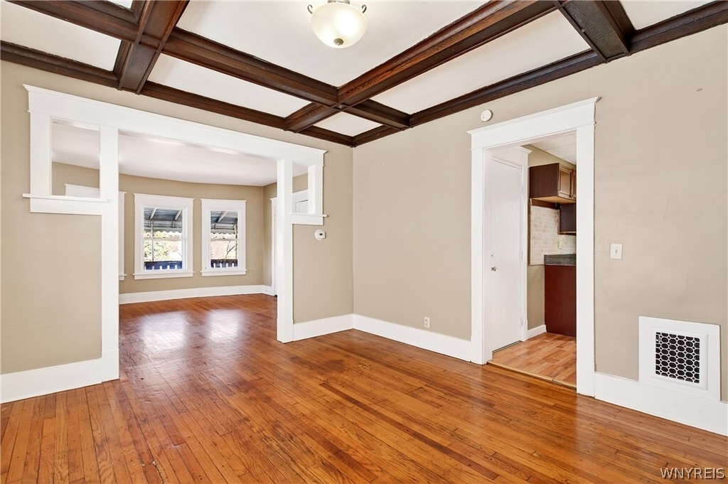 76 Vernon Place - Photo 5