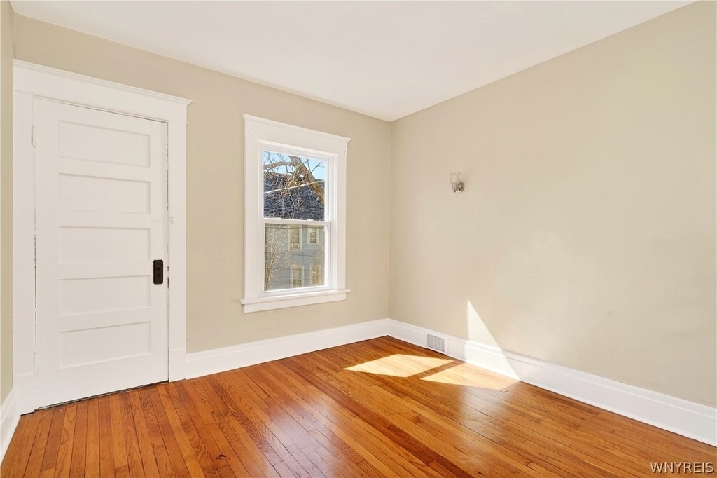 76 Vernon Place - Photo 10