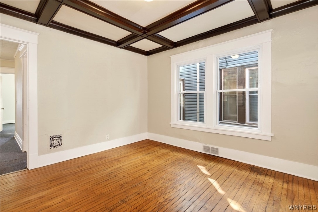76 Vernon Place - Photo 5