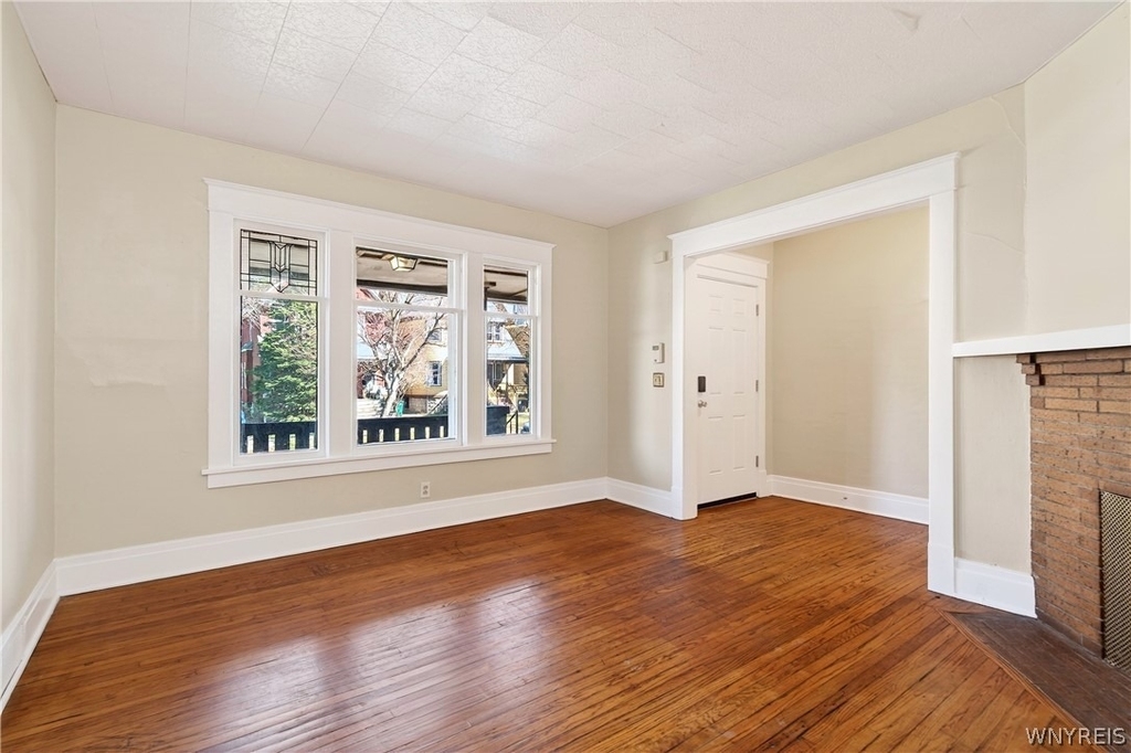 76 Vernon Place - Photo 4