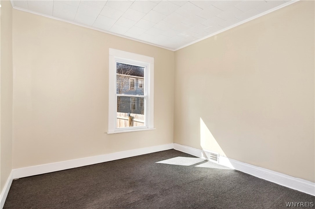 76 Vernon Place - Photo 11