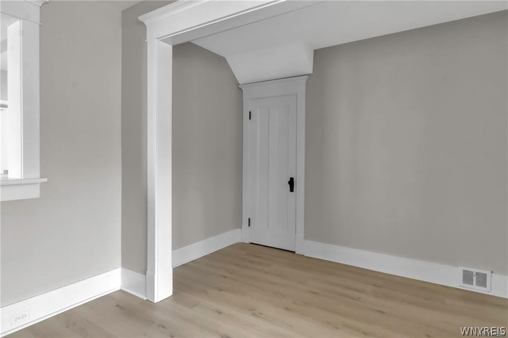 2514 Delaware Avenue - Photo 14