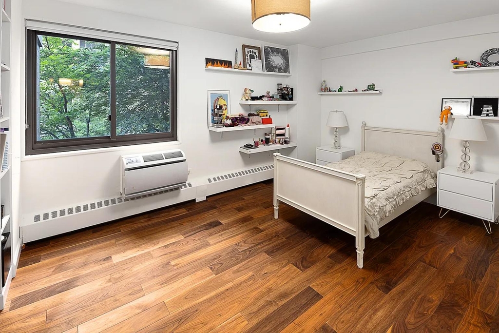 77 Fulton Street - Photo 5