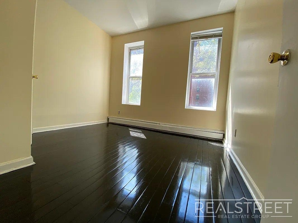 237 Kingston Avenue - Photo 7