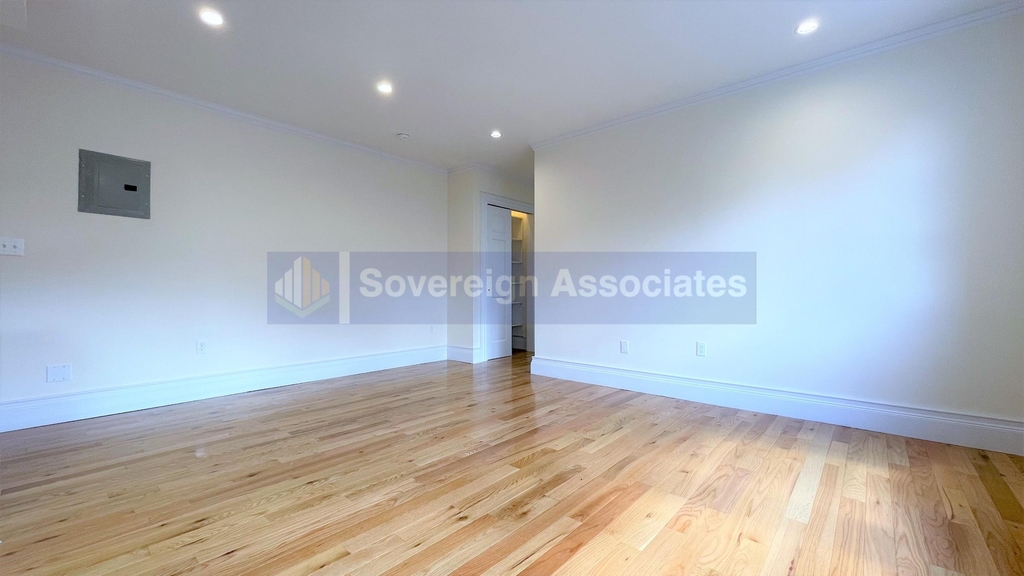 289 Convent Avenue - Photo 1