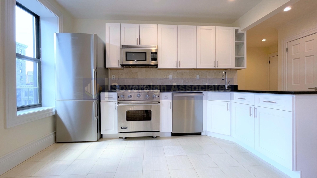 289 Convent Avenue - Photo 2