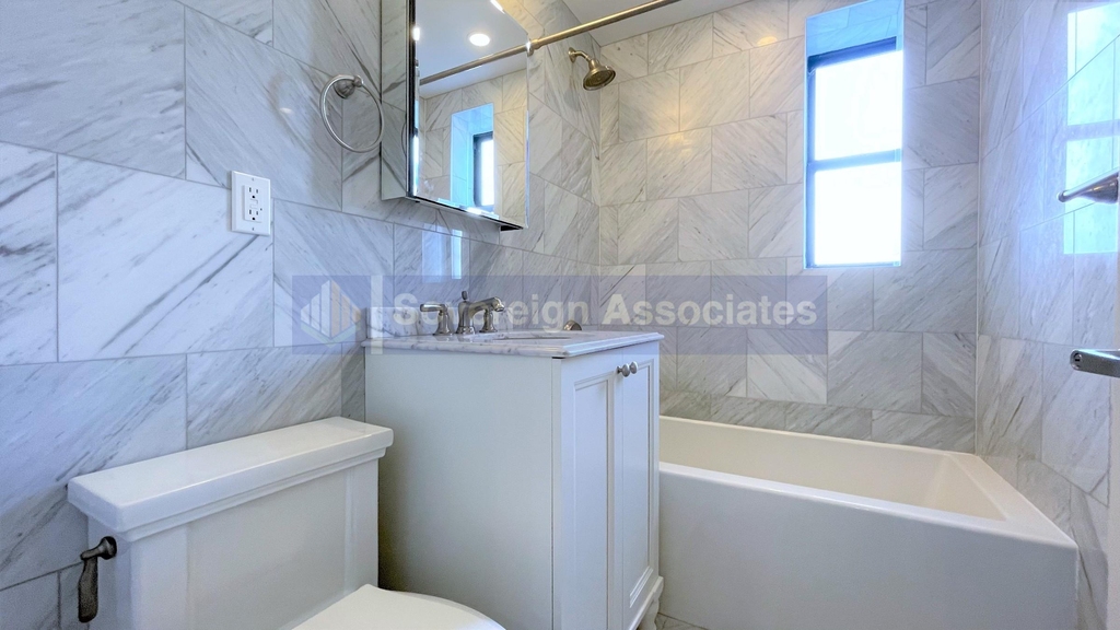 289 Convent Avenue - Photo 4