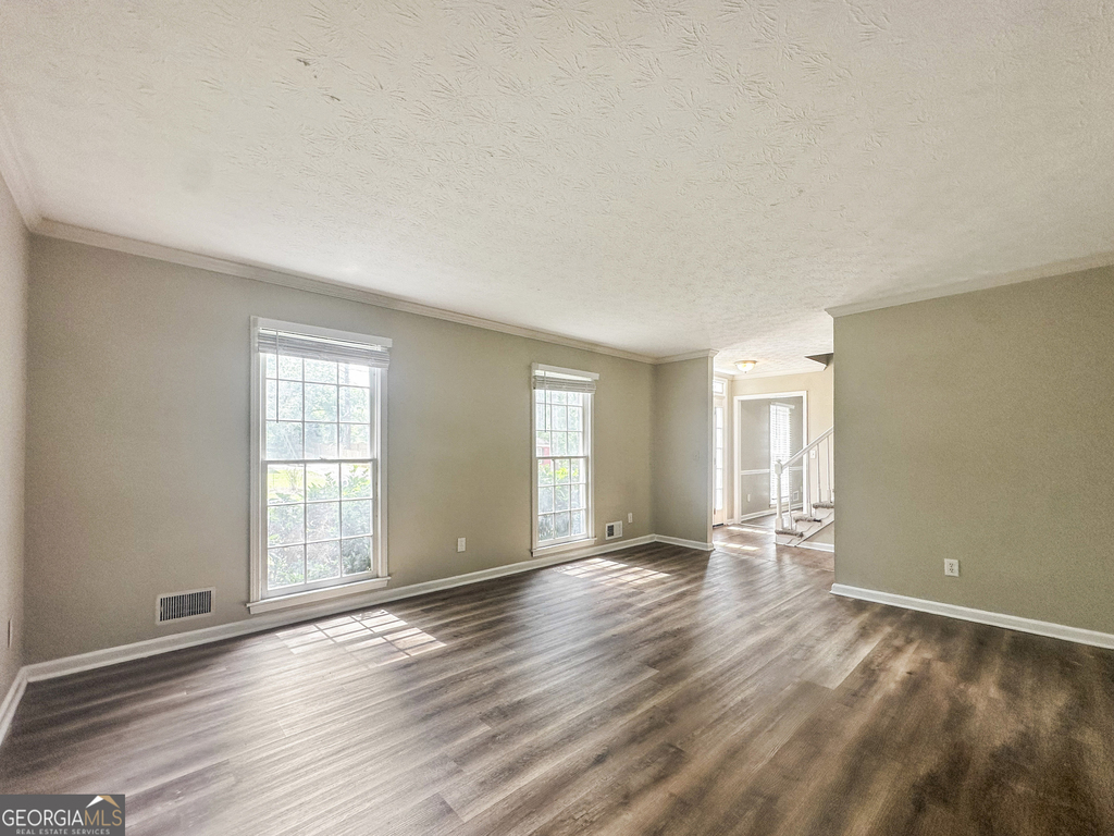 561 Chatham Trail - Photo 2