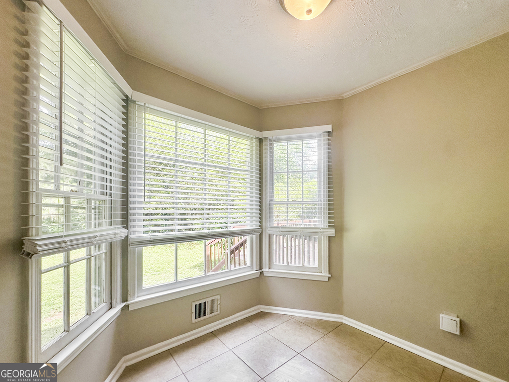 561 Chatham Trail - Photo 4