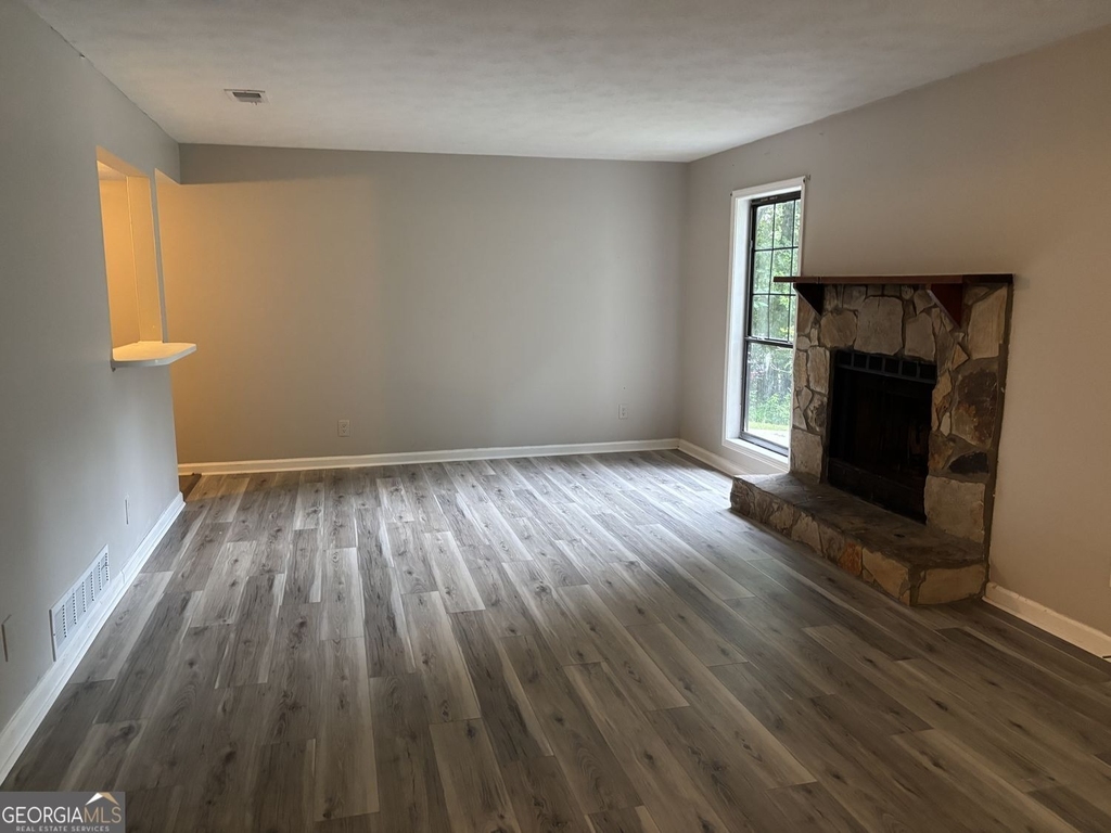 1386 Williamsburg Lane - Photo 2