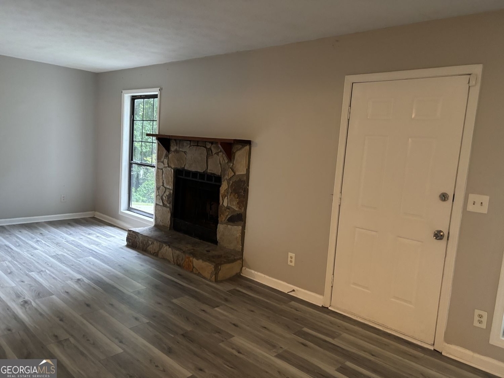1386 Williamsburg Lane - Photo 4