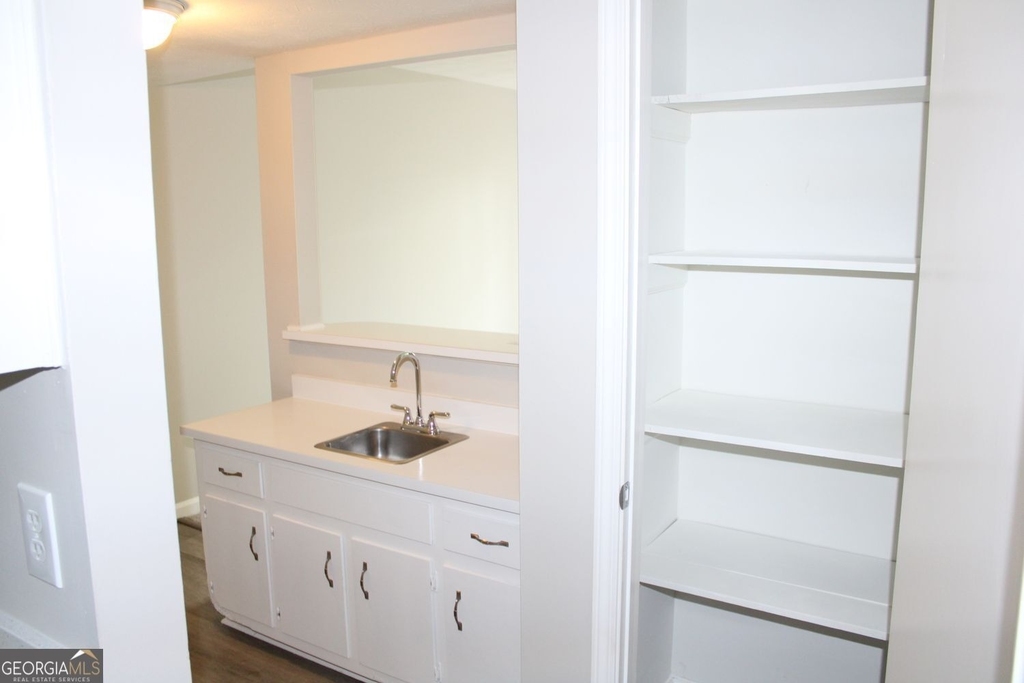 1386 Williamsburg Lane - Photo 8