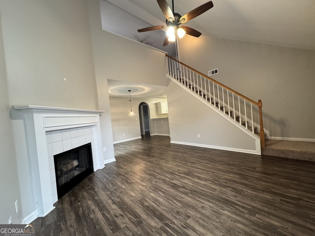 204 Park Place - Photo 2