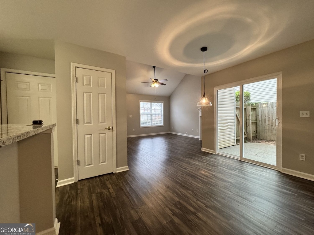 204 Park Place - Photo 10