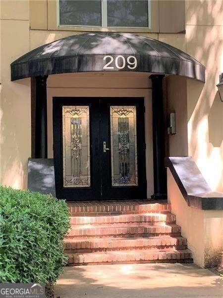 209 14th Street Ne - Photo 0