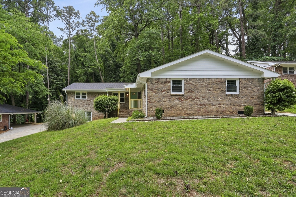 2889 White Oak Drive - Photo 0