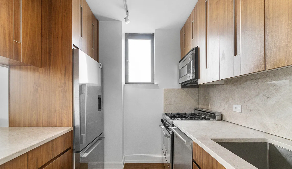 3rd avenue  - Photo 7