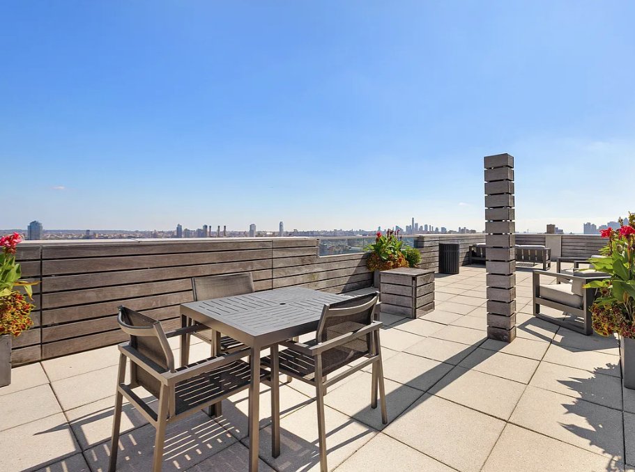 3rd avenue  - Photo 10