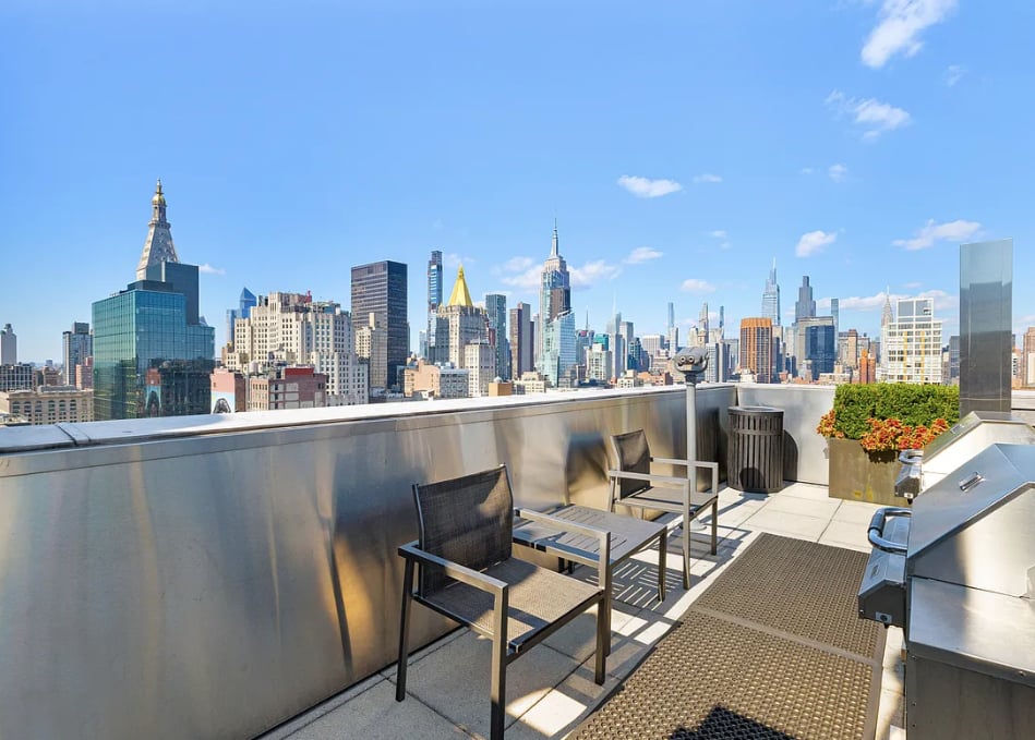 3rd avenue  - Photo 11